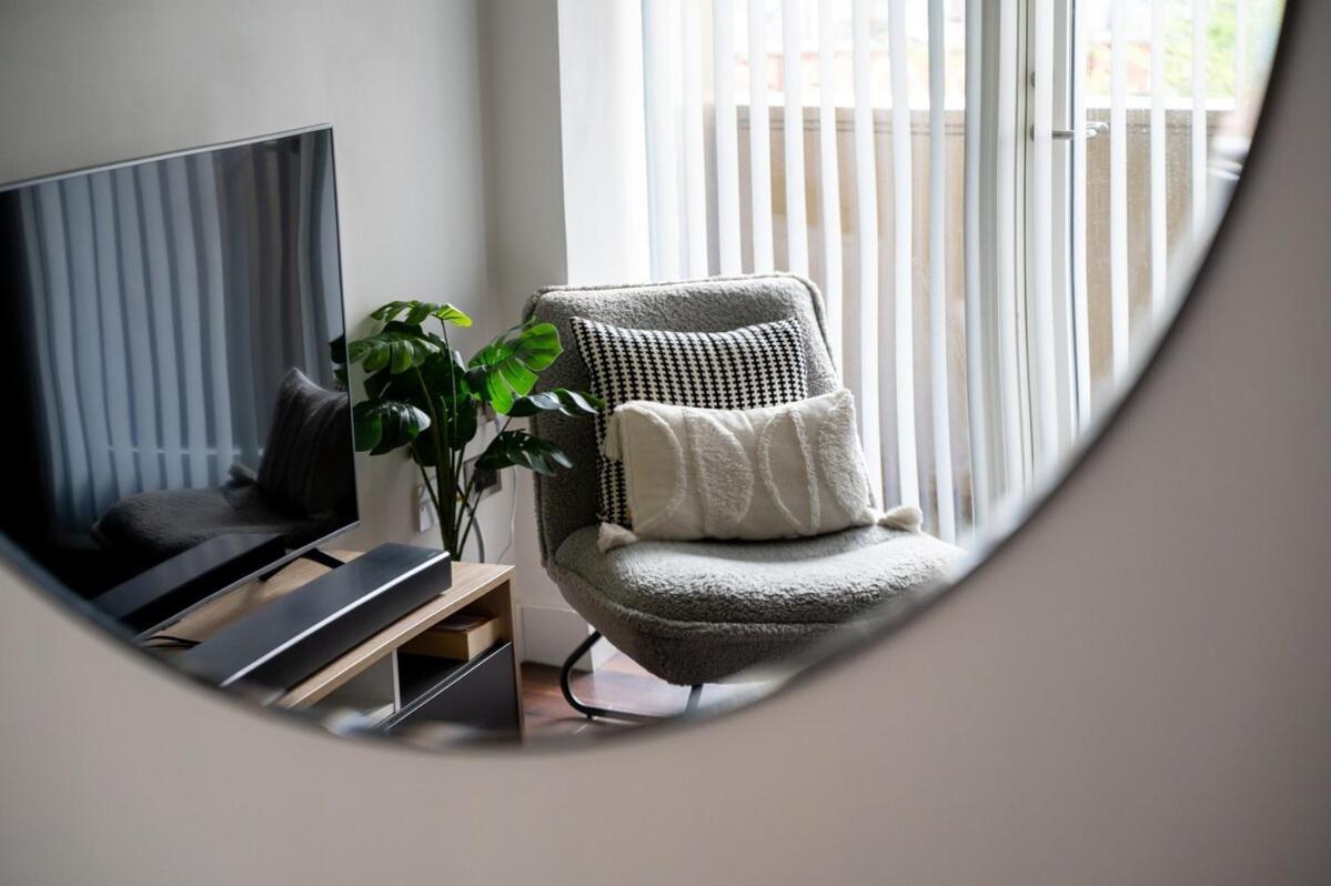 One Cambridge Residence By Coqoon Manchester Bagian luar foto